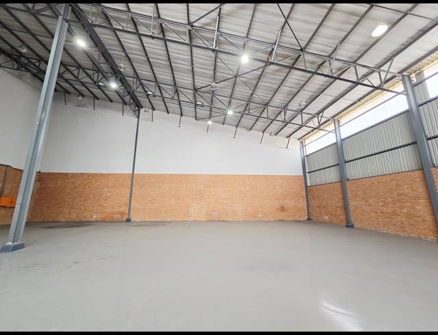 677M² WAREHOUSE TO LET IN COSMO BUSINESS PARK